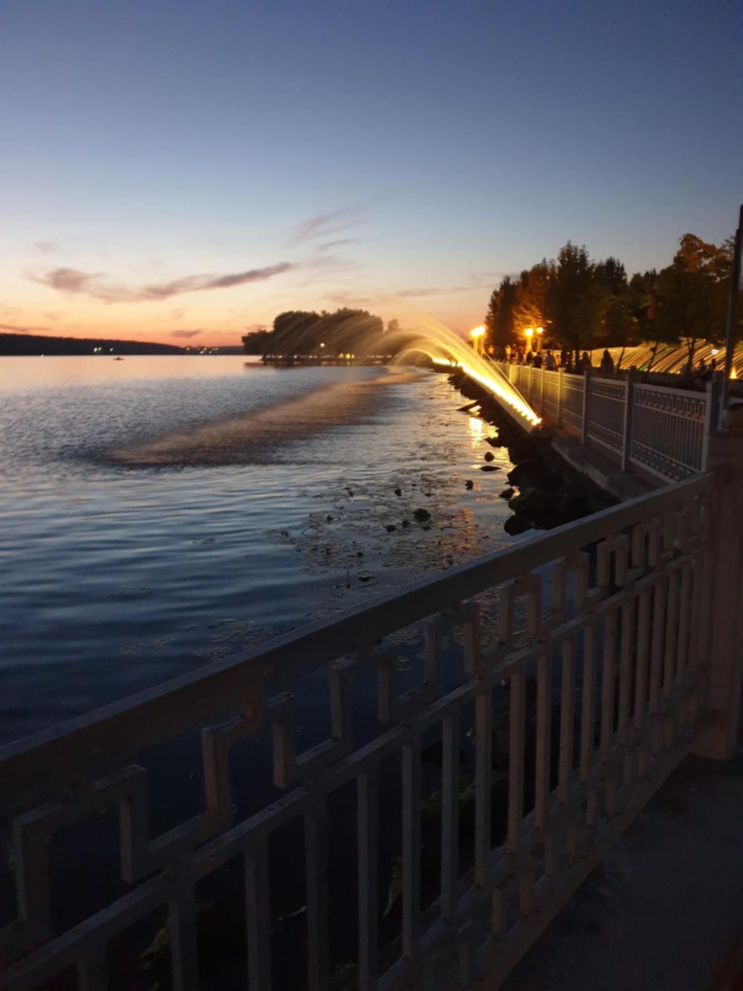 Стильна Квартира-Студія В Центрі Міста На Набережній Ternopil Kamer foto