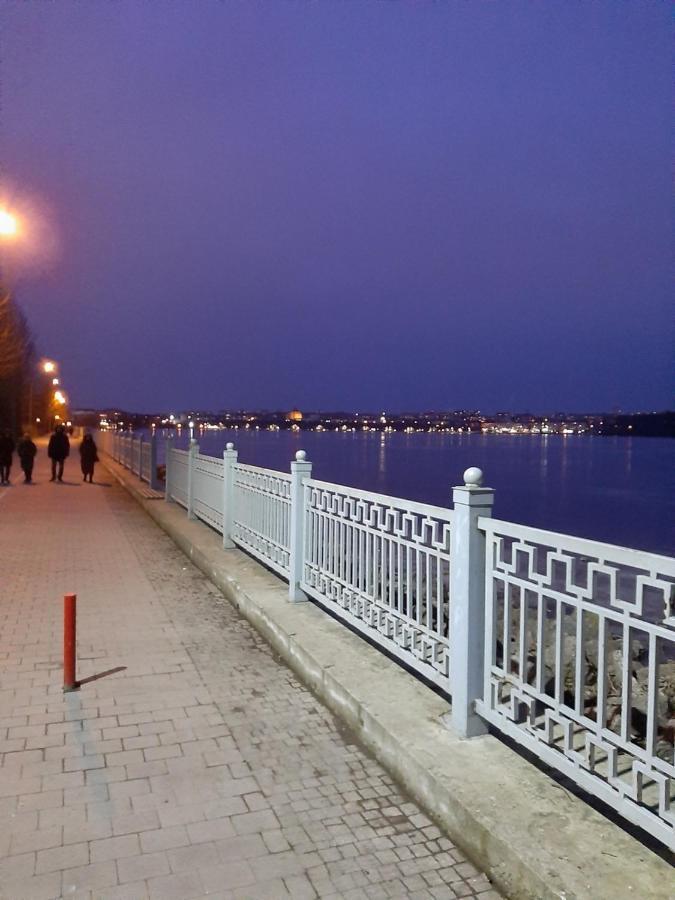 Стильна Квартира-Студія В Центрі Міста На Набережній Ternopil Buitenkant foto